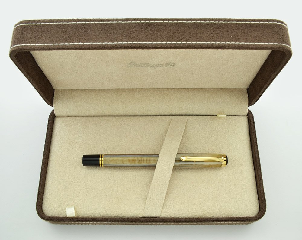 Pelikan Grand Places Special Edition R620 Rollerball Pen - Piazza Pelikan Grand Places Special Edition R620 Rollerball Pen - Piazza